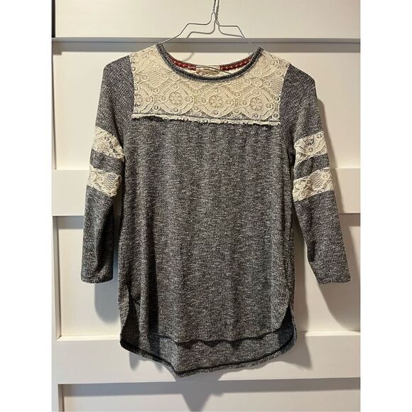 Altard State Lace and Gray top size medium - Picture 1 of 6